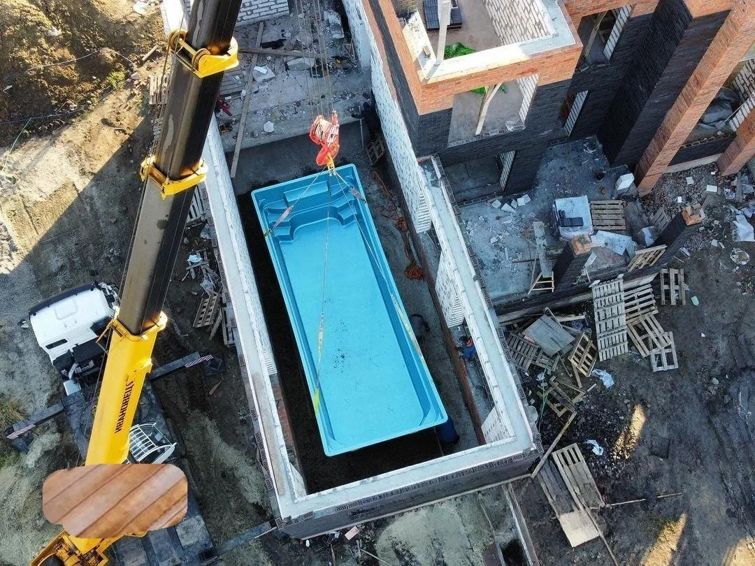 Laguna 9 — зона отдыха у бассейна в Муроме