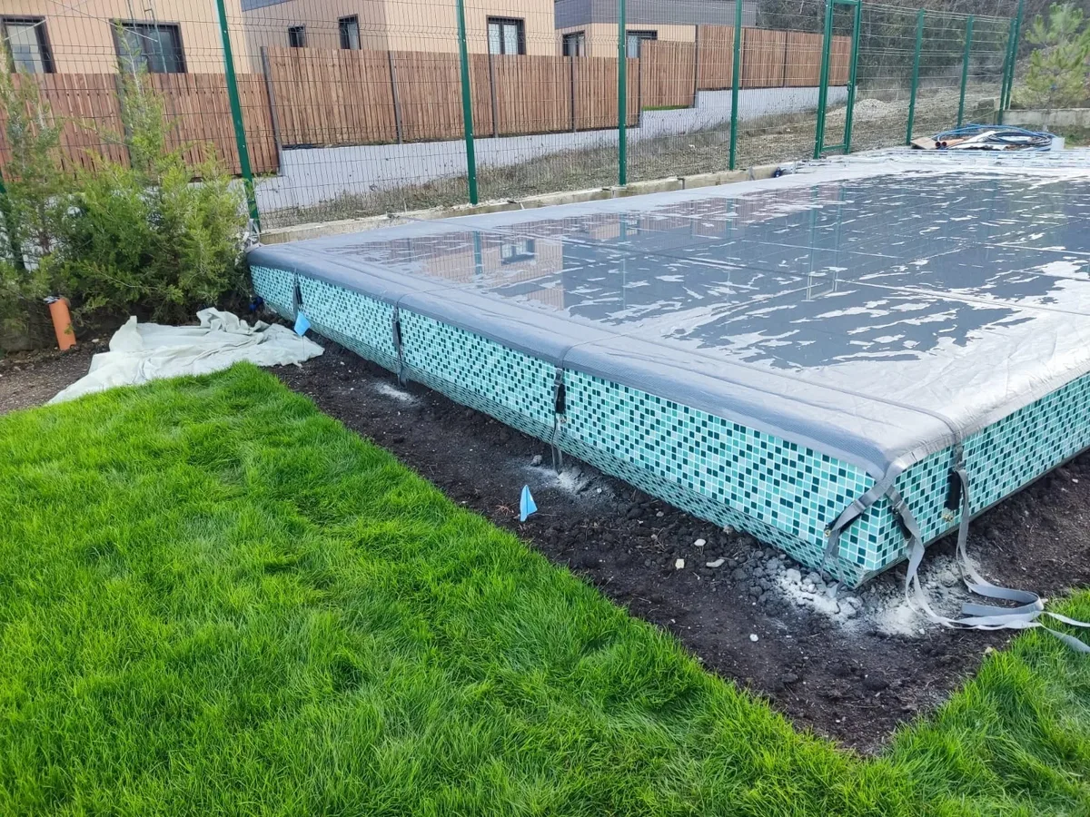 Батутное покрывало на бассейне в Муроме